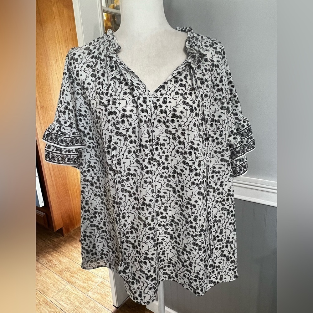 Max Studio Women’s Short Sleeve Blouse